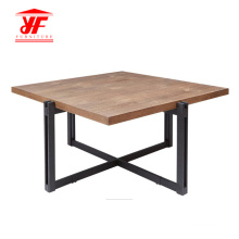 Designs de table de centre en bois massif pour le salon